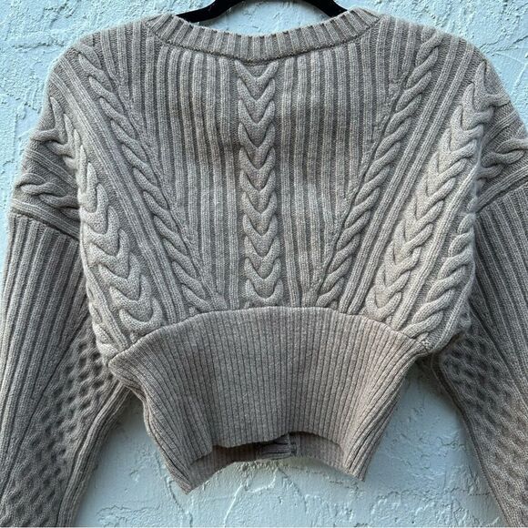 ATTIRE‎ THE STUDIO Sweater Cardigan Women’s XS Wool Crop Cableknit Chunky Beige - Picture 3 of 6